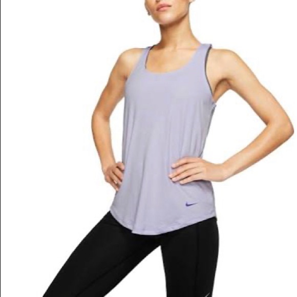 Nike Tops - NWOT nike top